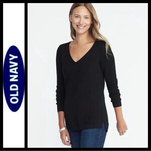 NWT Old Navy Classic V-Neck Sweater